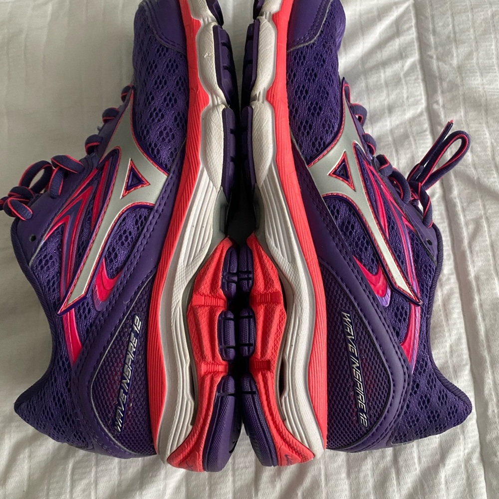 Mizuno running shoes